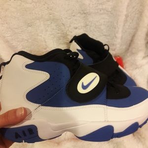 junior seau shoes